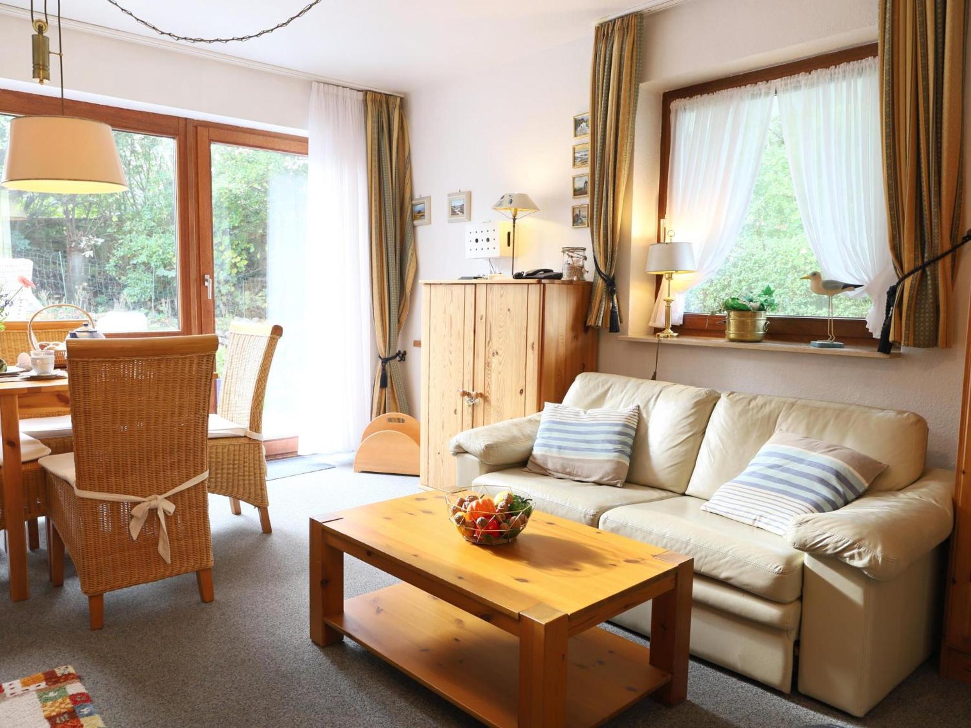 Ruhig Gelegenes Haus Am Ortseingang Von Wenningstedt Apartamento Exterior foto
